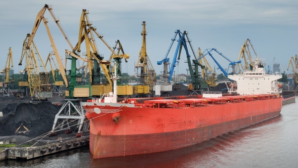 Rīgas ostā desmit mēnešos pārkrauto kravu apmērs pieaudzis par 10,5%