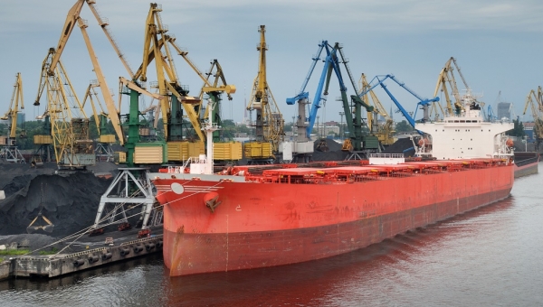 Rīgas ostā pārkrauto kravu apmērs pērn pieaudzis par 9,4%
