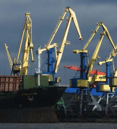 В Рижском свободном порту в первые семь месяцев перевалено 20,27 млн. тонн грузов